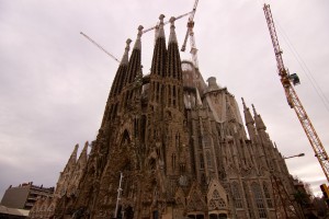 Een mengelmoes van bouwstijlen en nooit af..de Sagrade Familia van Gaudí